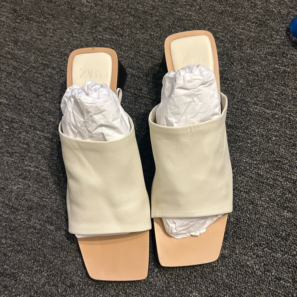 ZARA Minimalist White Block-Heel Mules – Size 41